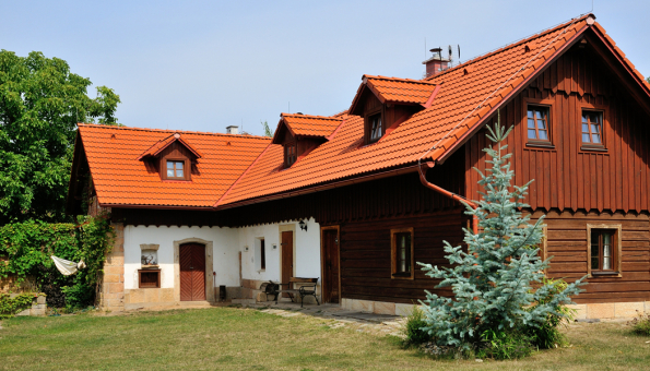Střešní taška Classic Protector PLUS je vhodná pro novostavby i rekonstrukce. (Zdroj: Bramac)