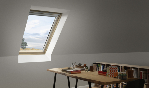 Více oken přináší více života – s novými střešními okny VELUX získáte nejen více denního světla, ale i dostatek čerstvého vzduchu. Nyní navíc můžete střešní okna VELUX pořídit výhodněji díky dotaci 1000 Kč na každé vyměněné střešní okno s trojsklem. Více na www.vicesvetla.cz. Akce platí pouze do 30. dubna! (Zdroj: VELUX)