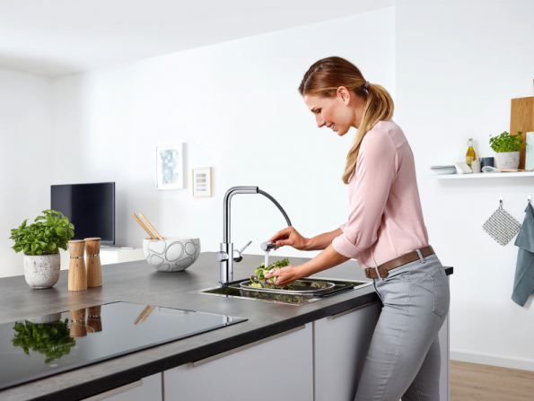 Systém GROHE Blue Home dodá mimo jiné neperlivou, jemně perlivou nebo perlivou vodu (GROHE)