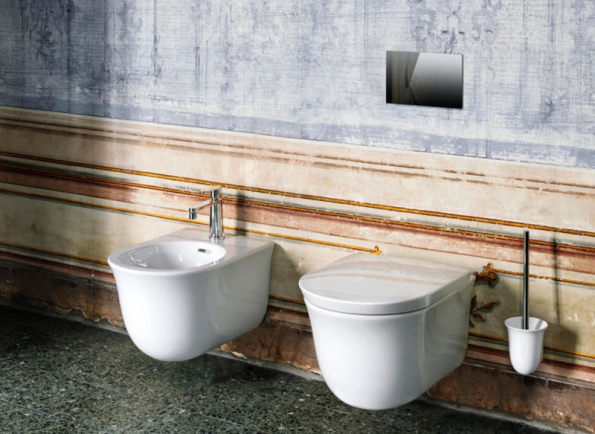 The New Classic, široká série vysoce kvalitní tenkostěnné sanitární keramiky, nábytku a dalšího vybavení značky Laufen, je inspirována jemnými liniemi baroka. Je jako stvořená pro stylovou rekonstrukci historické koupelny