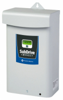 Regulátor SubDrive od Franklin Electric pro udržení konstantního tlaku vody (vlevo), velmi spolehlivé hlubinné 4´´ čerpadlo Pumpa AD pro vrty až do 250 m s motorem vyrobeným v ČR (PUMPA. CZ)
