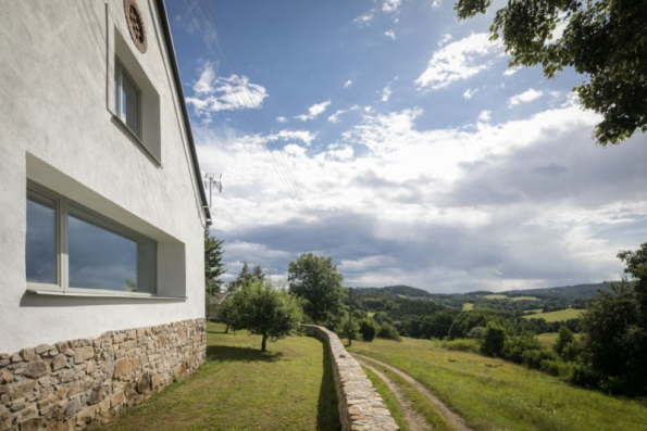 Rekonstrukce stodoly ve středních Čechách (foto: Lukáš Pelech)