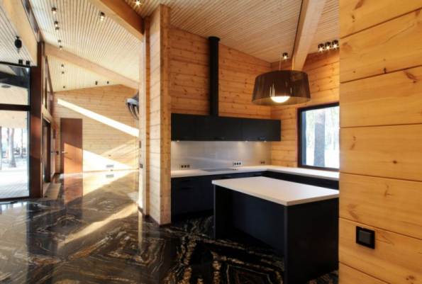 Honka residence RR, Kersko - monom (foto: Tuomas Harjumaaskola)