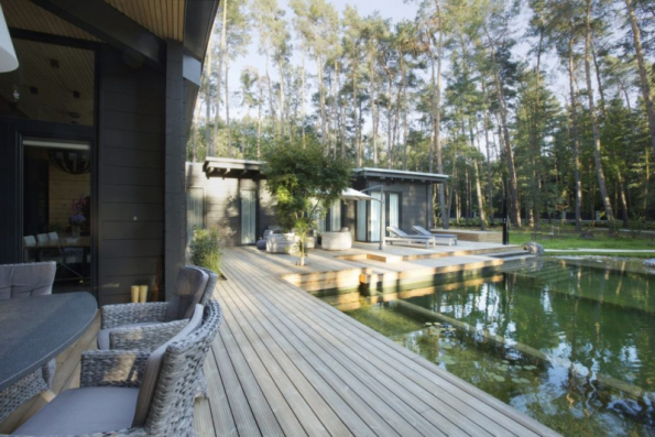 Honka residence RR, Kersko - monom (foto: Tuomas Harjumaaskola)